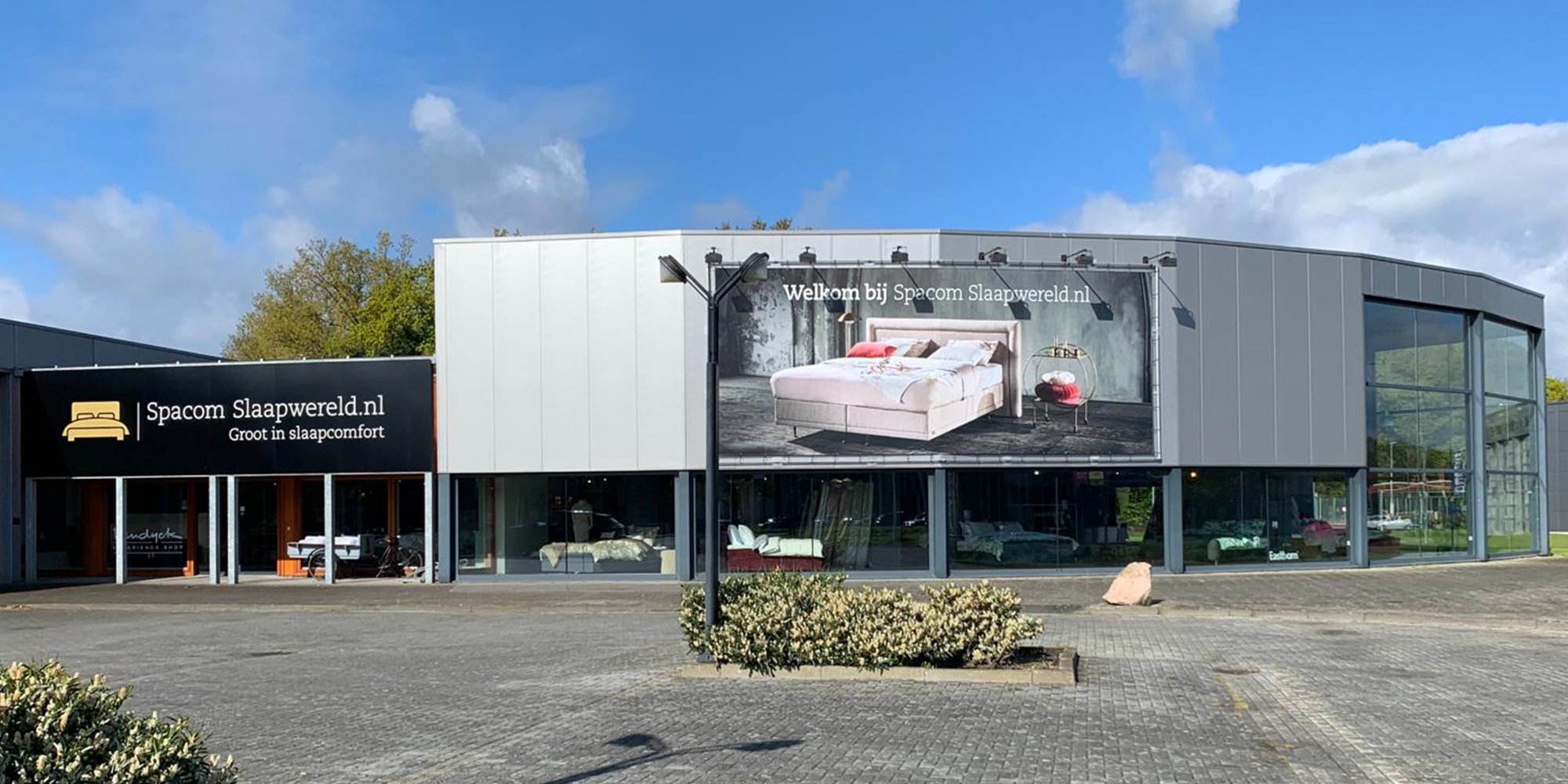 Spacom Slaapwereld Pullman showroom Roden